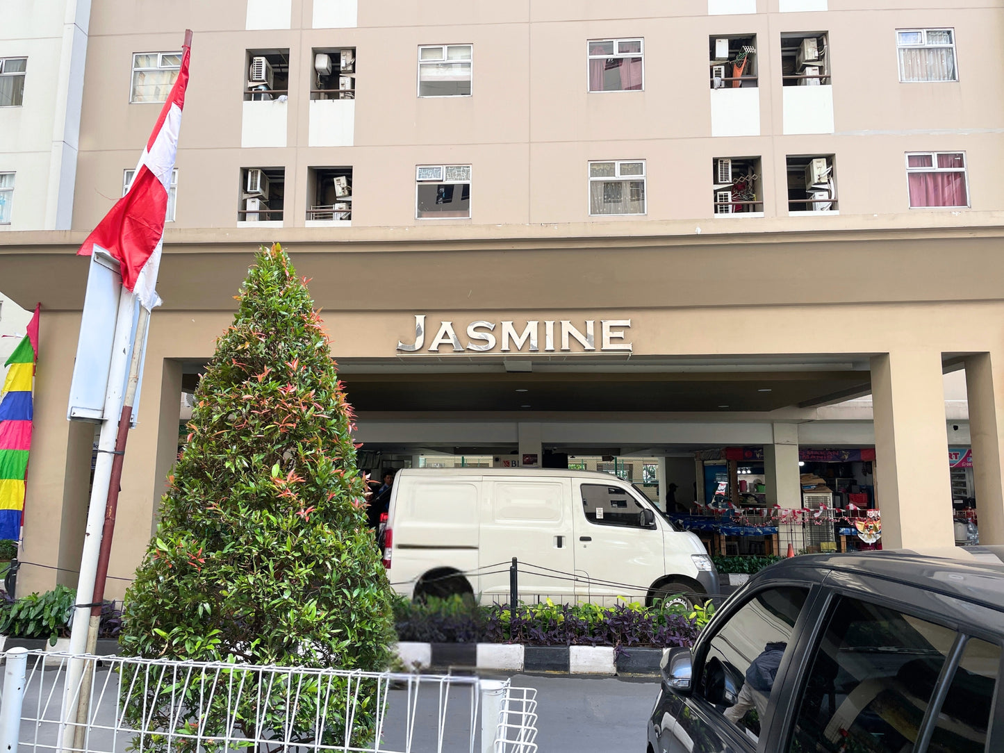 JUAL CEPAT BU APARTEMEN KALIBATA CITY 2BR SEMI FURNISHED JAKARTA SELATAN