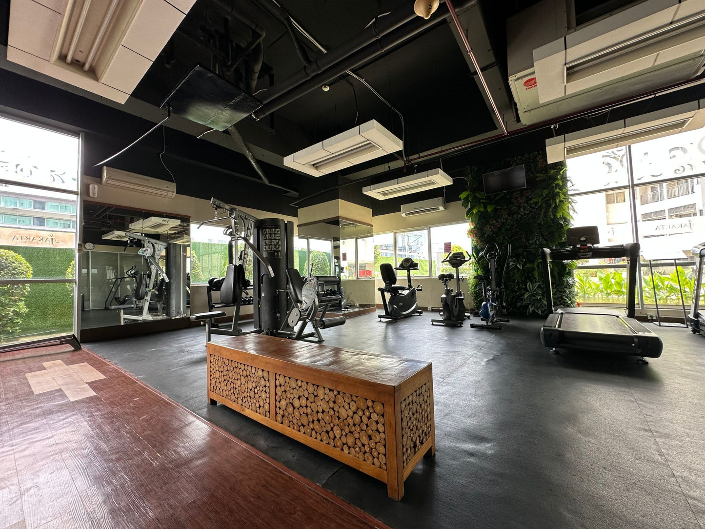 JUAL CEPAT BU APARTEMEN COSMO RESIDENCE 1BR FULL FURNISHED