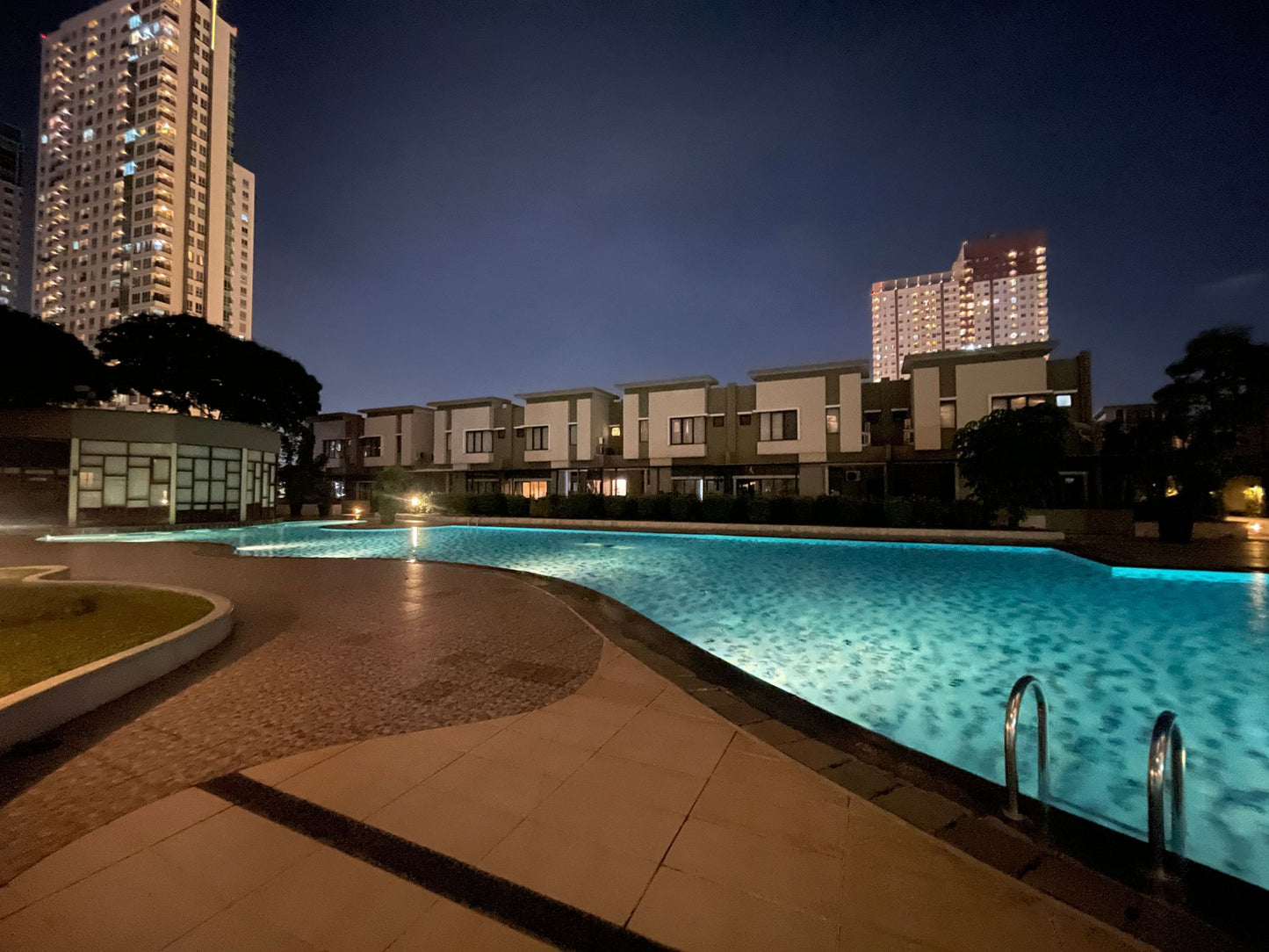 JUAL CEPAT BU APARTEMEN COSMO RESIDENCE 1BR FULL FURNISHED