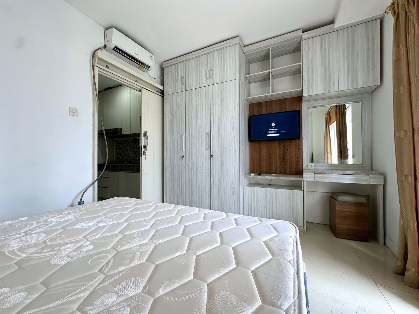 JUAL CEPAT BU APARTEMEN COSMO RESIDENCE 1BR FULL FURNISHED