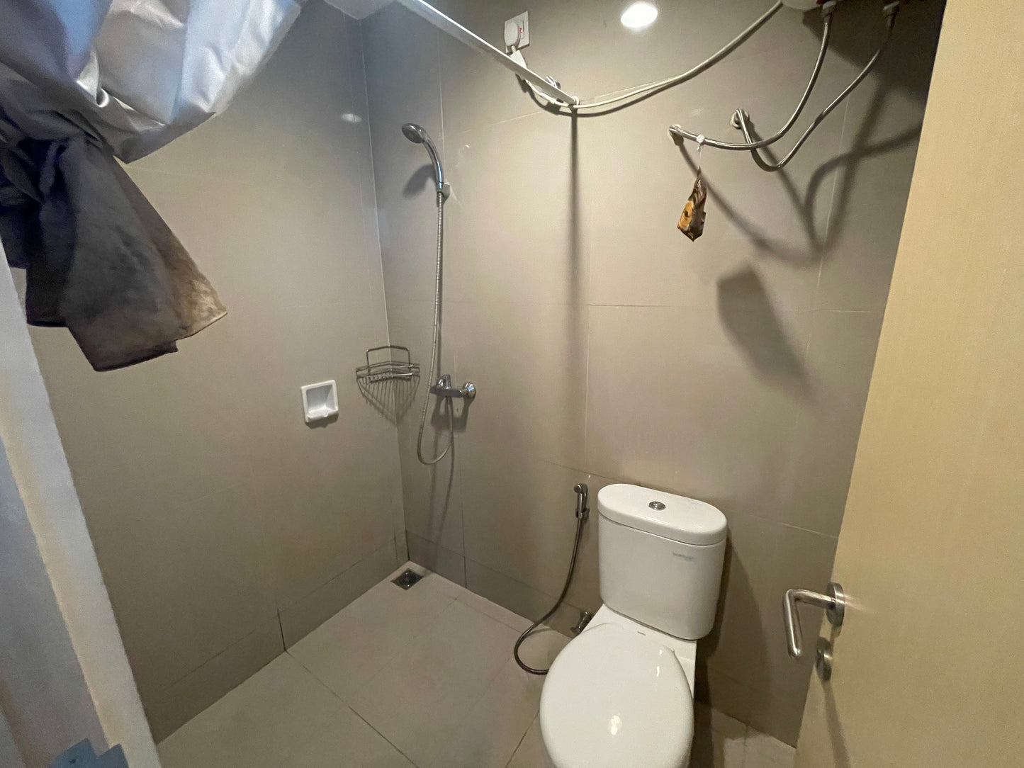 JUAL CEPAT BU APARTEMEN TREE PARK BSD SERPONG STUDIO FULL FURNISHED