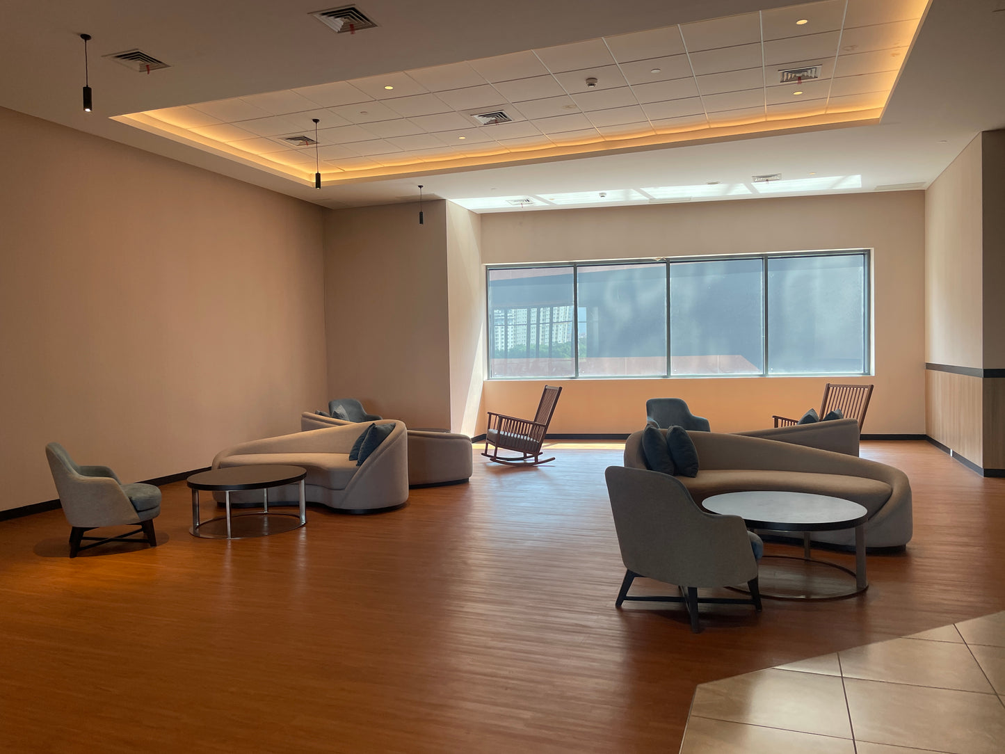 JUAL CEPAT (BU) MENARA JAKARTA 1BR FULL FURNISHED