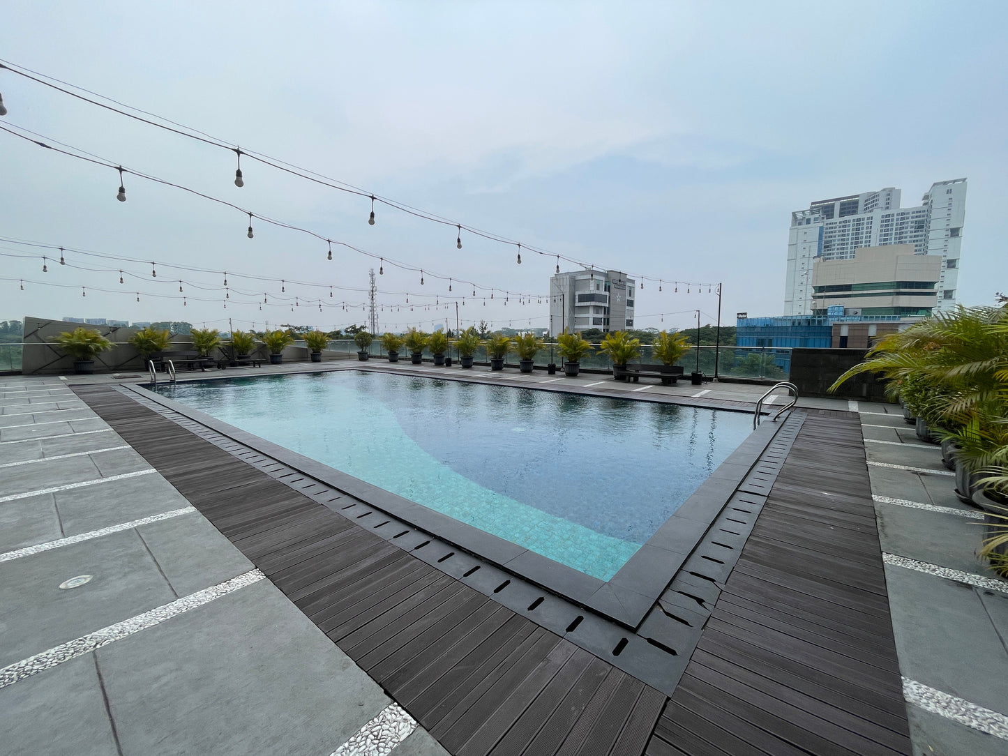 JUAL CEPAT BU APARTEMEN TREE PARK BSD SERPONG STUDIO FULL FURNISHED