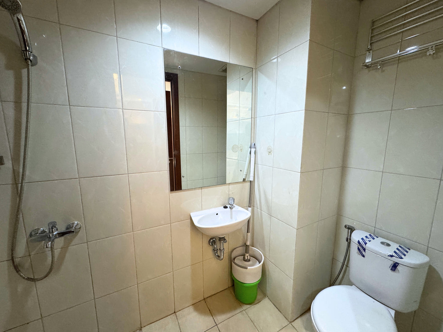 Jual Apartemen Vittoria Residence 1BR Full Furnished dekat Bandara Soekarno-Hatta