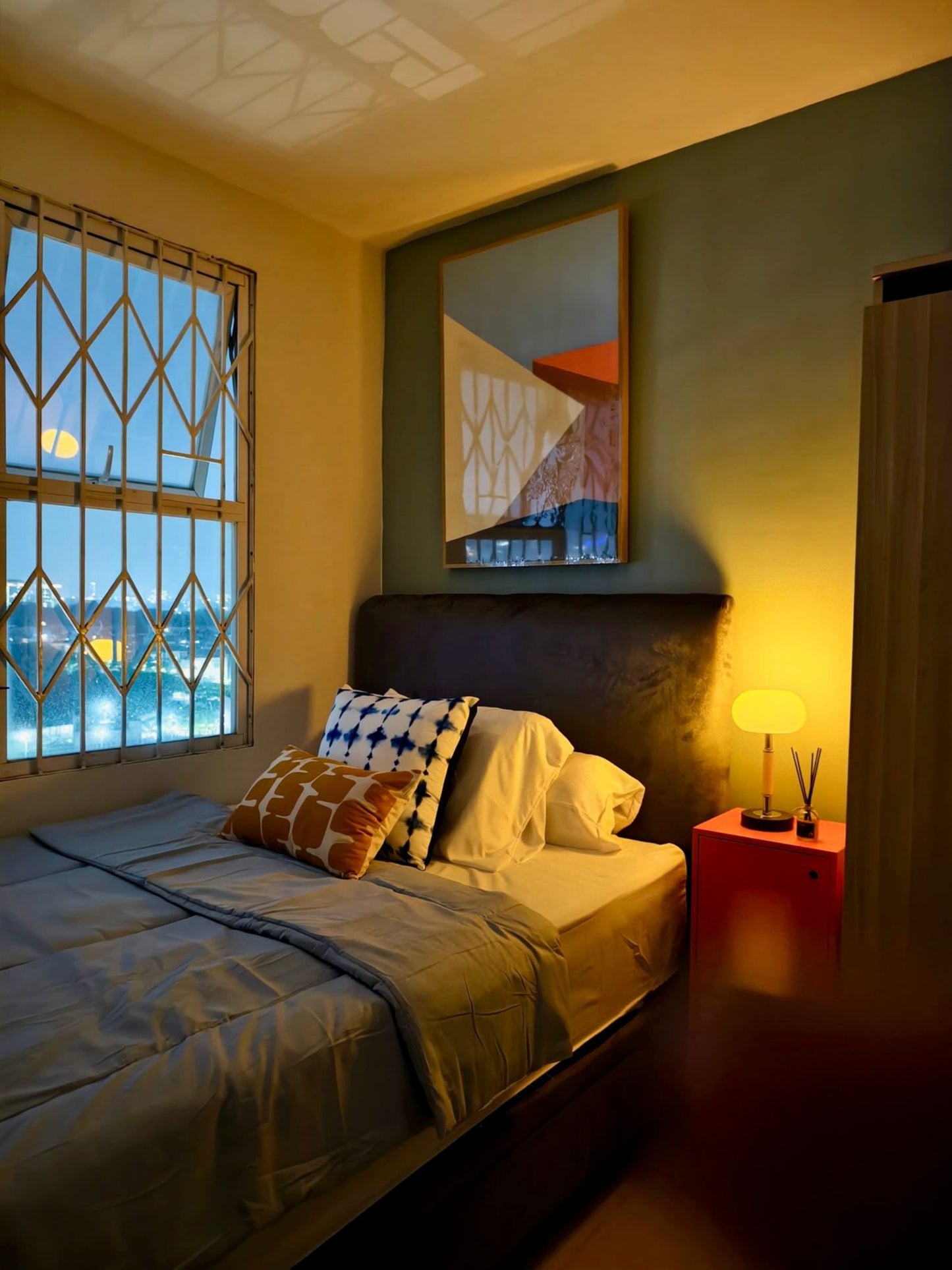 Jual Murah Apartemen Belmont Residence tipe 2 Bedroom - Full Furnished - Area Kebon Jeruk / Puri Indah