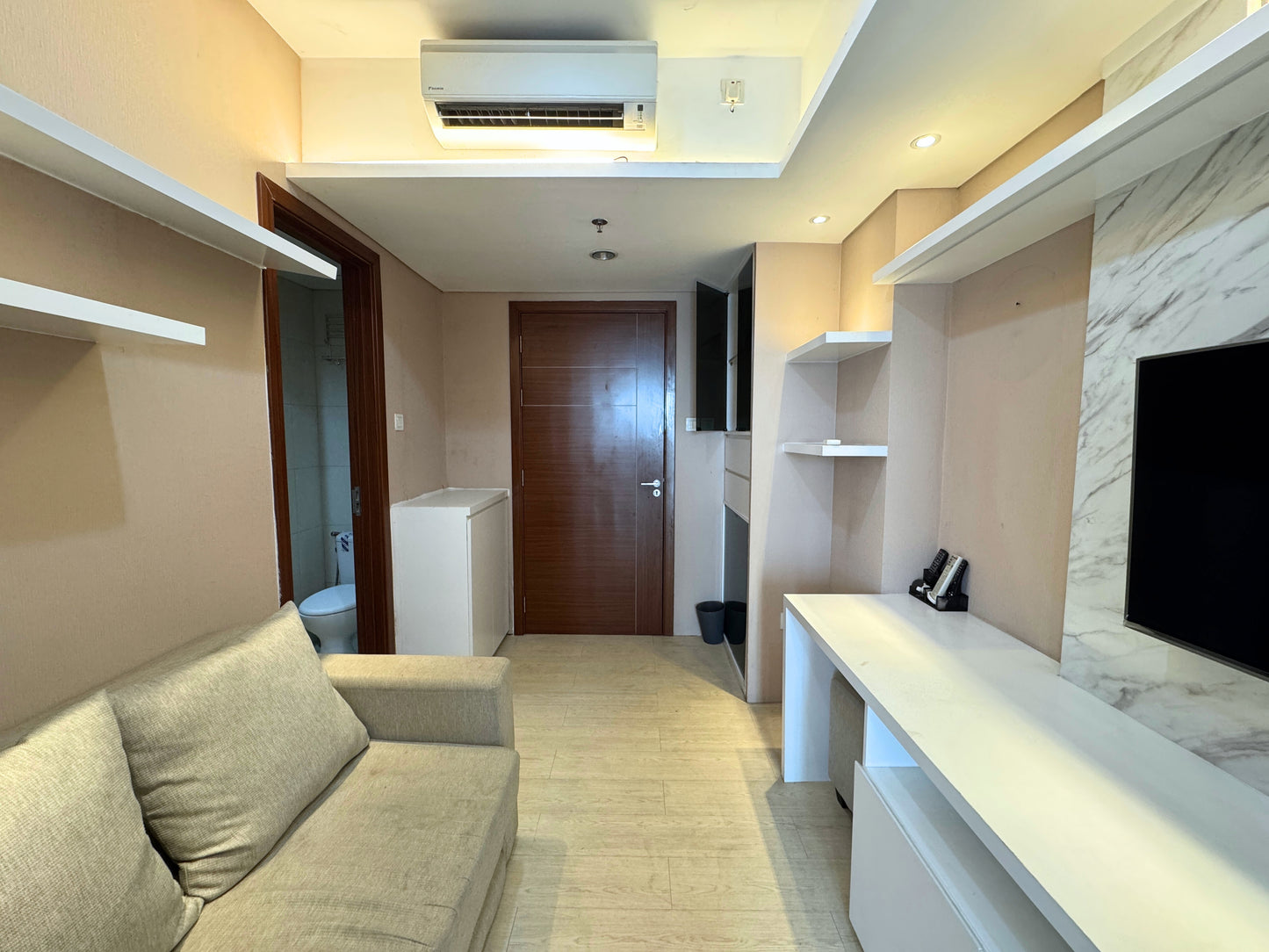 Jual Apartemen Vittoria Residence 1BR Full Furnished dekat Bandara Soekarno-Hatta