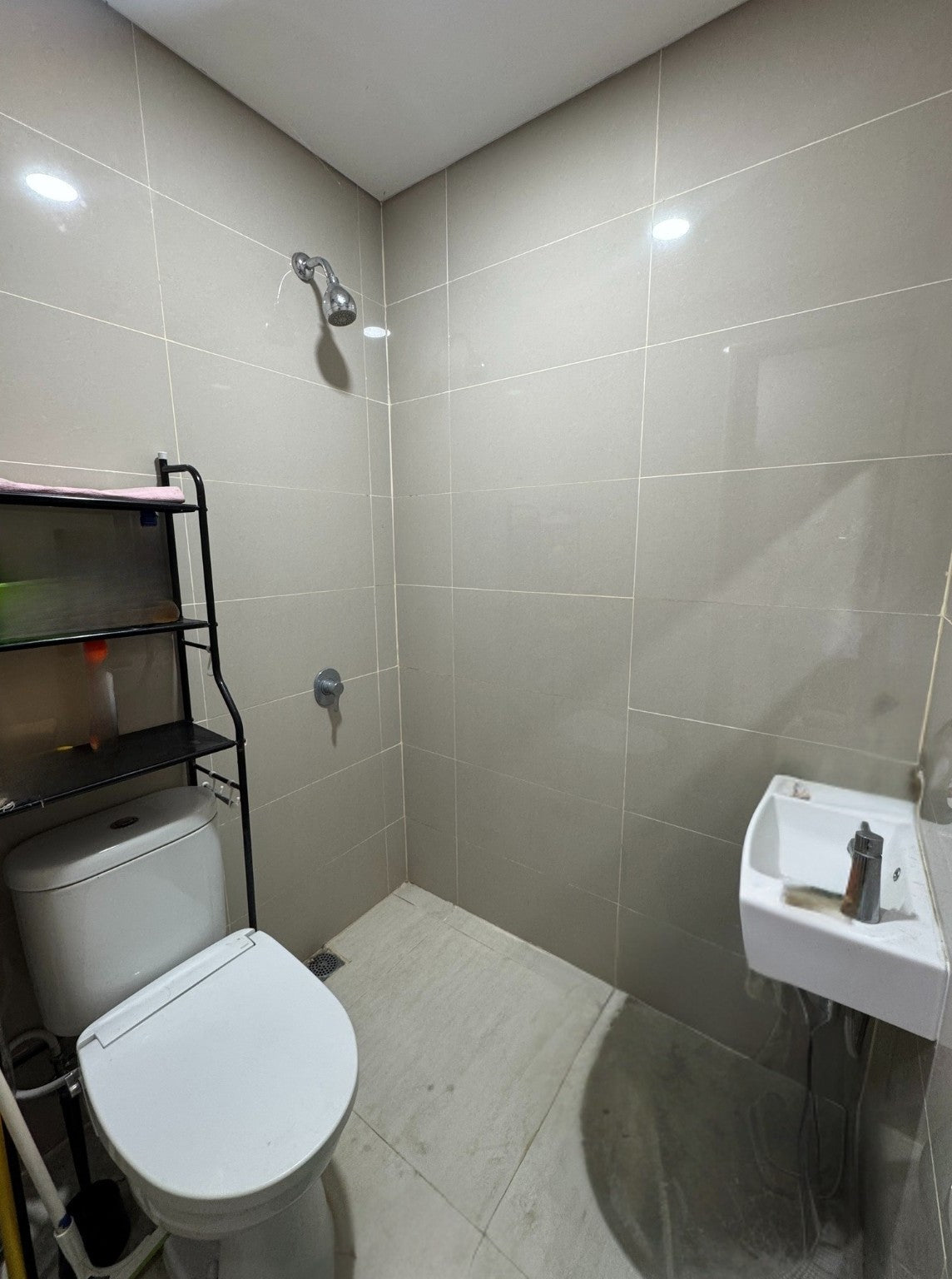 Jual Apartemen B Residence BSD Studio Unfurnished Tangerang