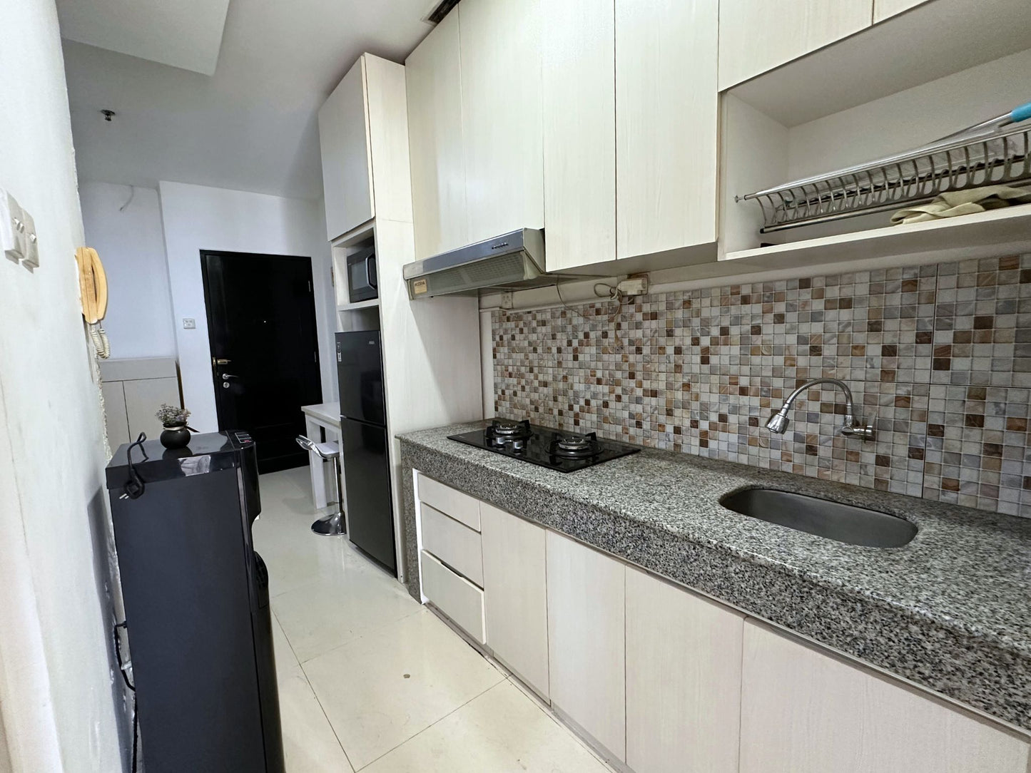 JUAL CEPAT BU APARTEMEN COSMO RESIDENCE 1BR FULL FURNISHED