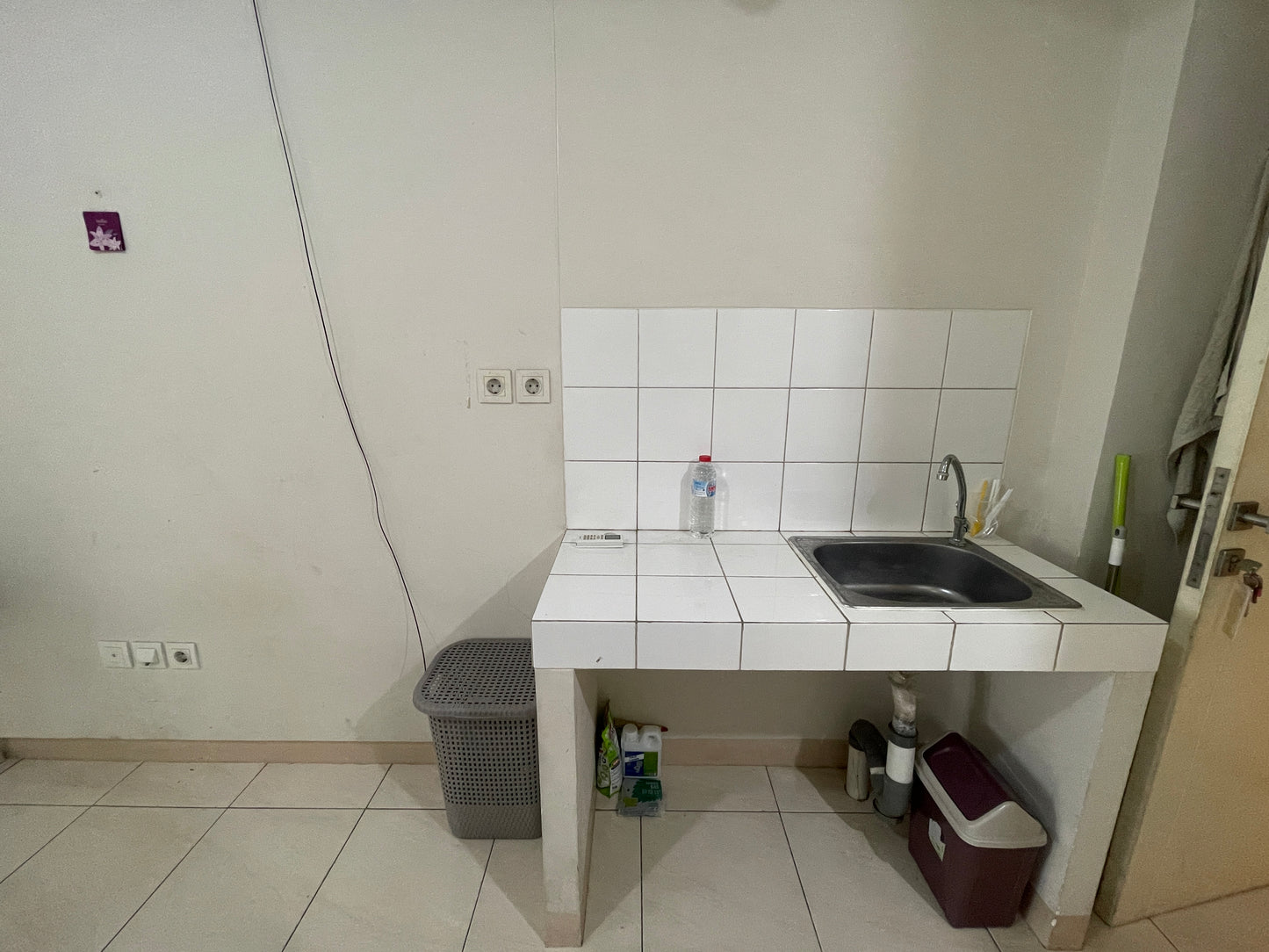 JUAL APARTEMEN THE SPRINGLAKE SUMMARECON BEKASI STUDIO