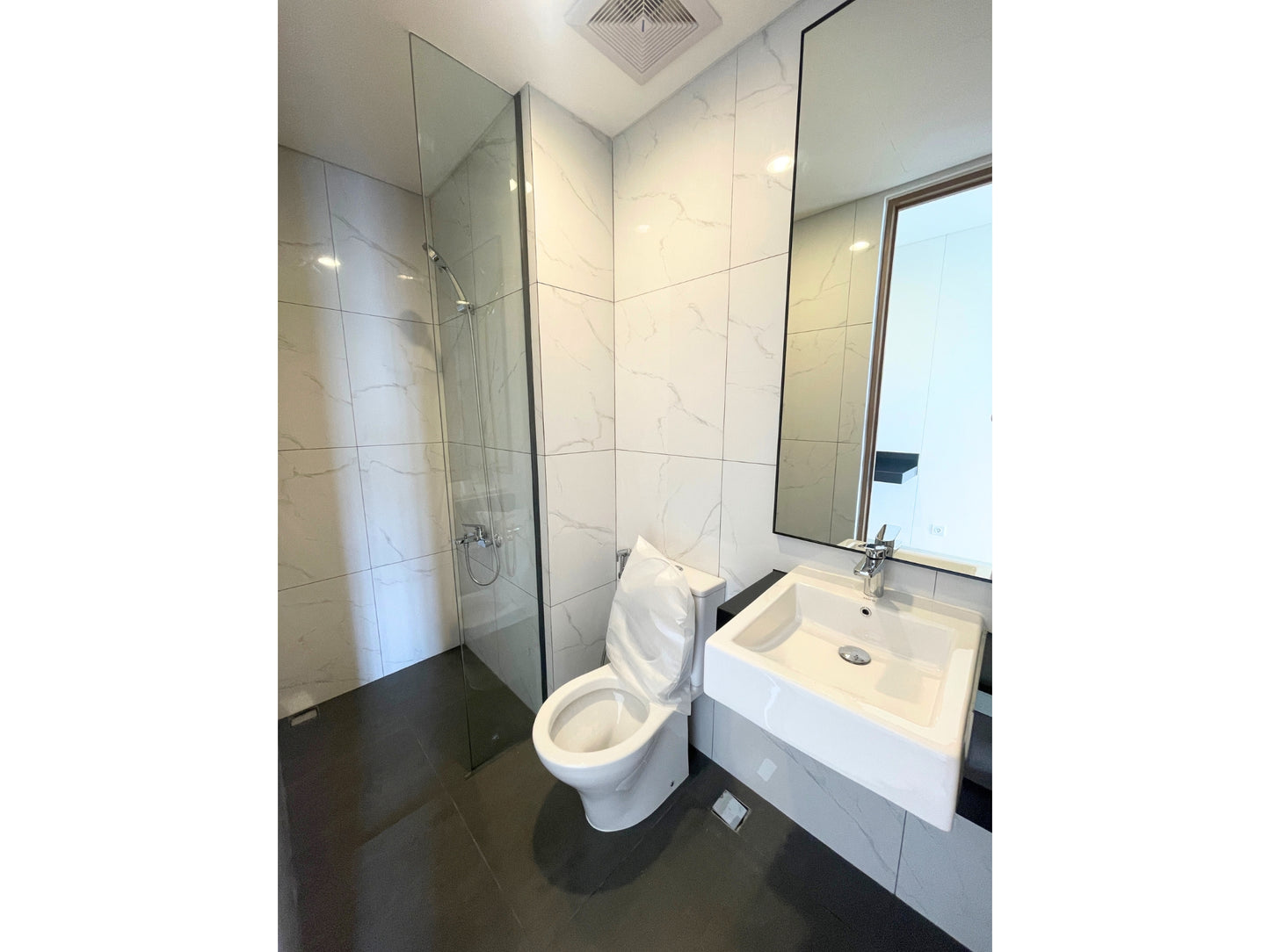 Jual Termurah Apartemen The Newton 2 Ciputra tipe Studio Unfurnished Dekat Kuningan Thamrin