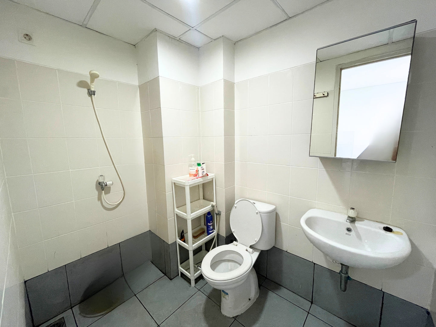 JUAL APARTEMEN AKASA PURE LIVING BSD 1BR SEMI FURNISHED