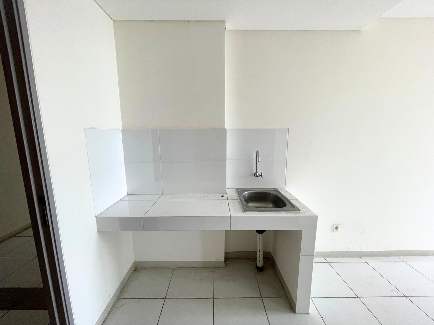 JUAL CEPAT BU APARTEMEN AKASA PURE LIVING 1BR UNFURNISHED BINTARO SERPONG