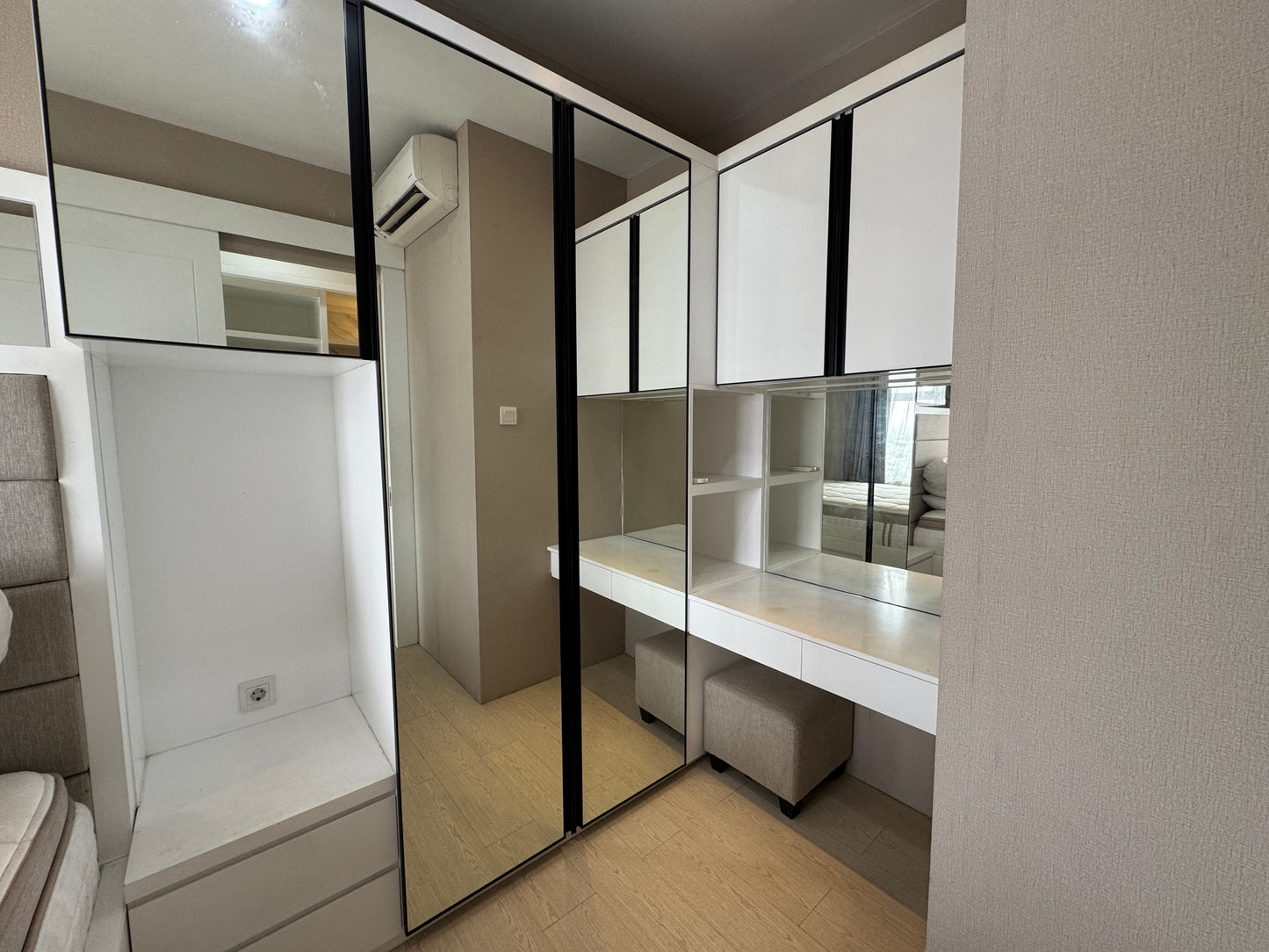 Jual Apartemen Vittoria Residence 1BR Full Furnished dekat Bandara Soekarno-Hatta