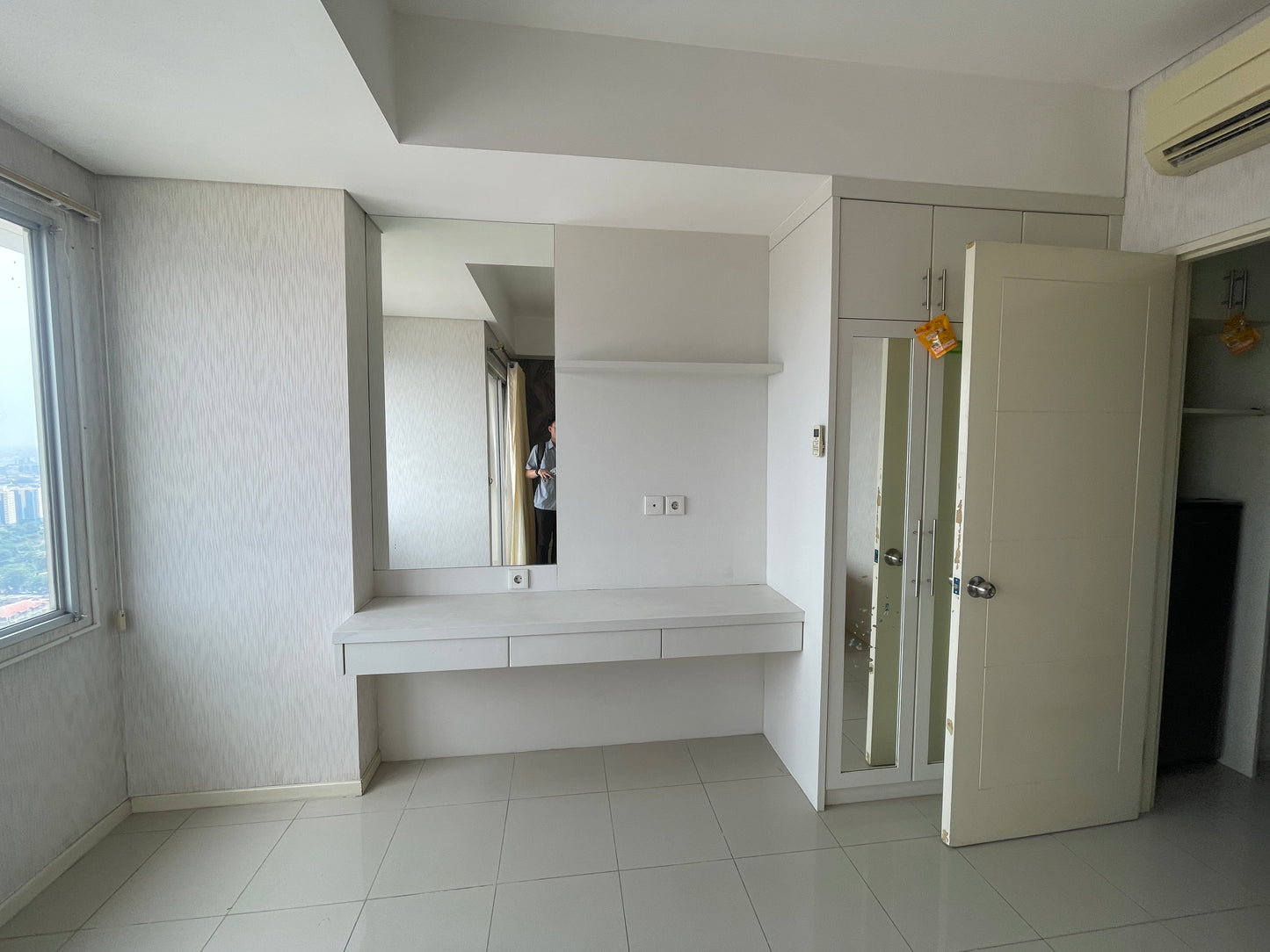 BU! JUAL PALING MURAH APARTEMEN COSMO TERRACE THAMRIN 1BR FULL FURNISHED TANAH ABANG, JAKARTA PUSAT