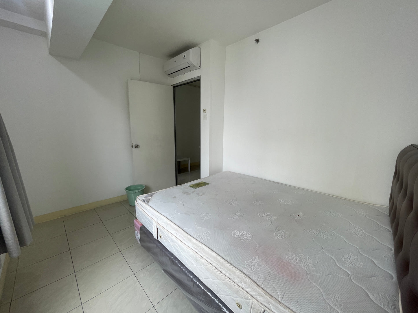 JUAL BU TERMURAH GREEN BAY PLUIT APARTMENT 2BR UNFURNISHED