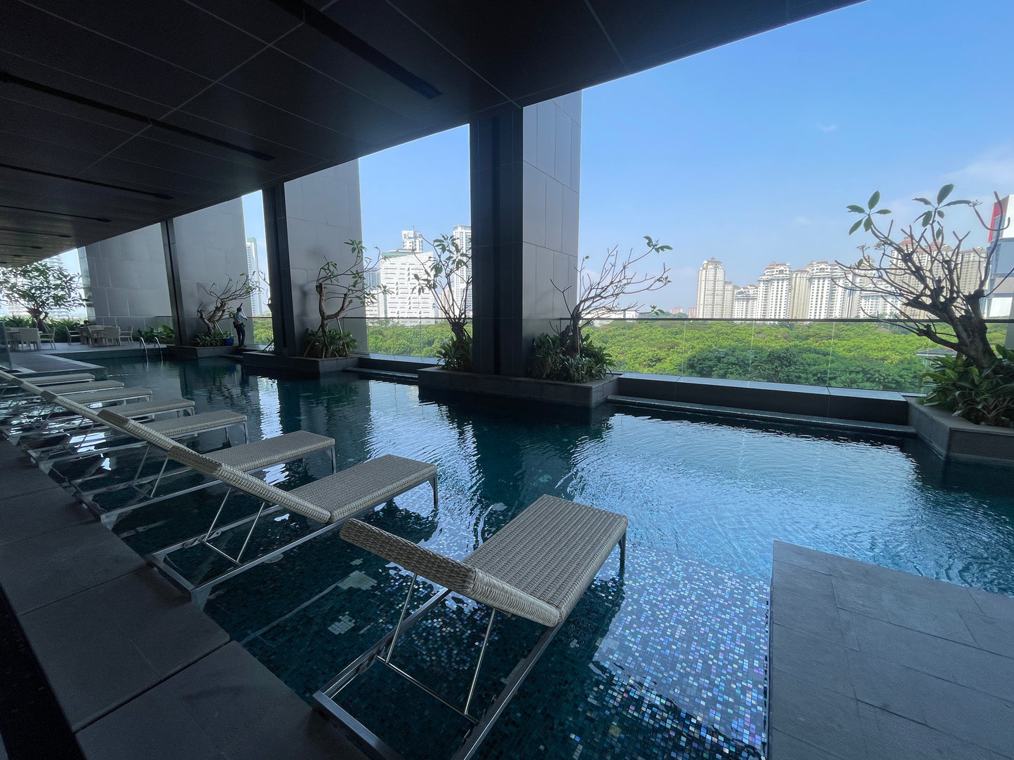 JUAL CEPAT (BU) MENARA JAKARTA 1BR FULL FURNISHED